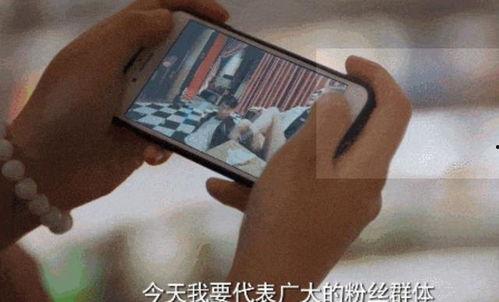 吃瓜群众蹲地吃瓜视频播放,揭秘吃瓜群众视频播放背后的现象